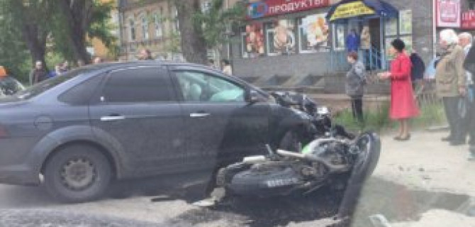 В Нижнем Новгороде при столкновении с автомобилем погиб мотоциклист