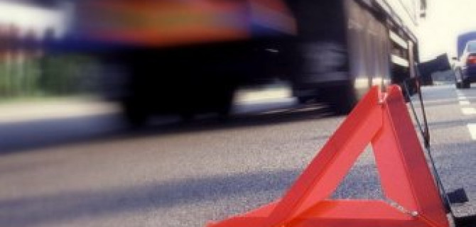 Под Брянском КАМАЗ насмерть сбил мужчину