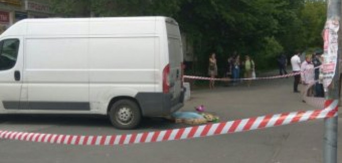 В Петербурге фургон насмерть задавил двухлетнего ребенка