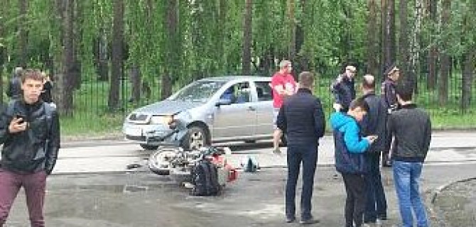 В ДТП в Среднеуральске пострадал мотоциклист