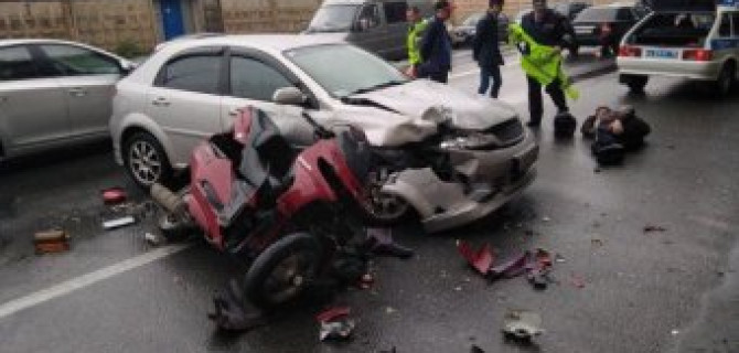 Авария с мотоциклом произошла на Уральской в Петербурге