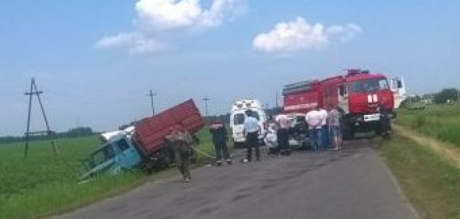 В Барнауле в ДТП с грузовиком погиб 21-летний водитель легковушки