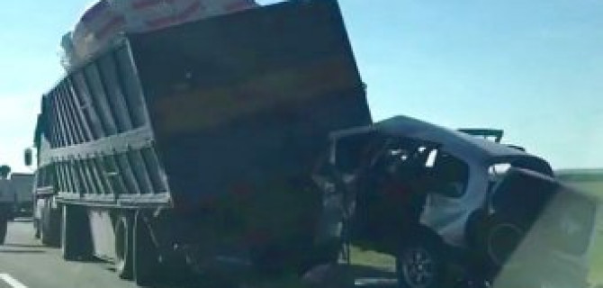 Водитель «Нивы» погиб в столкновении с «КАМАЗом» на Ставрополье