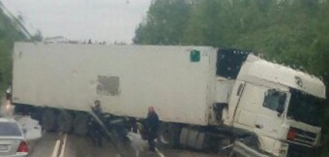 В ДТП с фурой на трассе Пермь–Березники погибла девушка