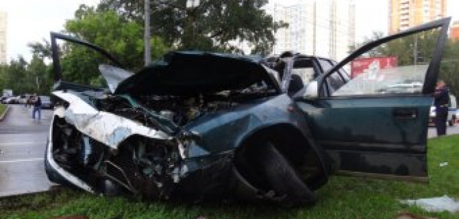 Два человека пострадали в ДТП на Дмитровском шоссе в Москве