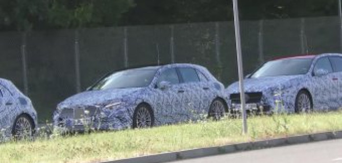 Фотошпионы выложили фото прототипов Mercedes-Benz A-Class 2018