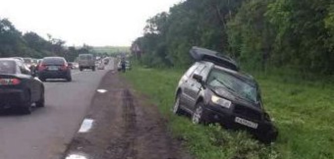 В тройном ДТП под Тулой пострадали четыре человека