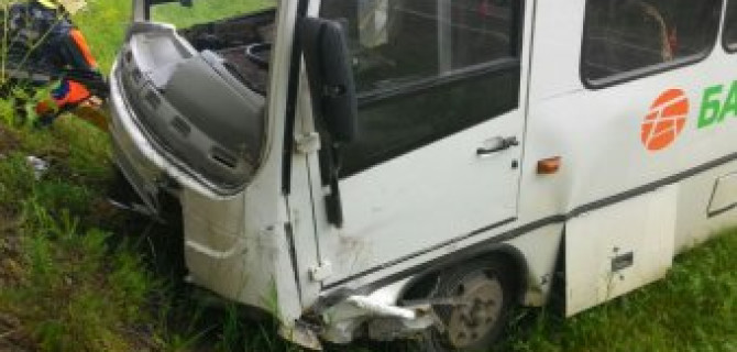 В Башкирии столкнулись ПАЗ и ВАЗ: погибли три человека