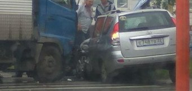 5-летний ребенок пострадал в ДТП с грузовиком в Барнауле