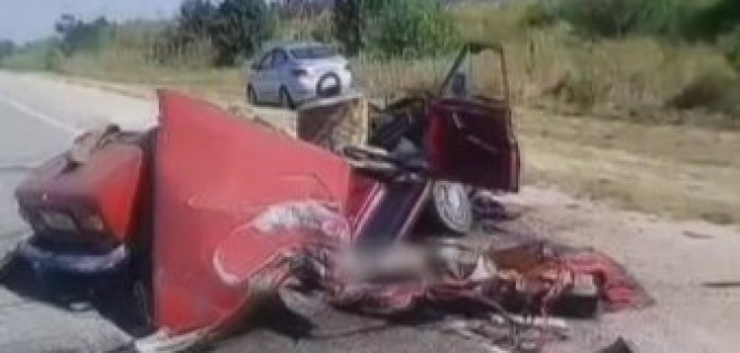 КамАЗ раздавил ВАЗ вместе с водителем и собакой