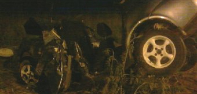 В Петербурге «Лада» врезалась в столб: погибли два молодых человека