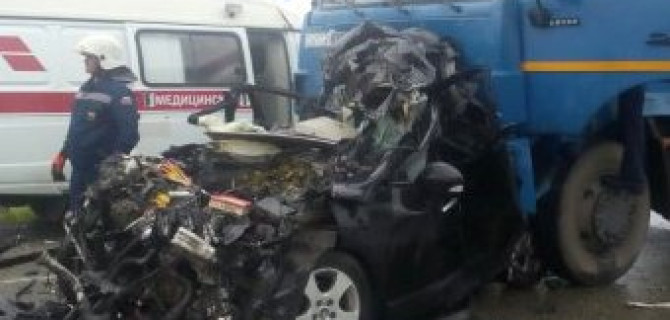 12-летняя девочка погибла в ДТП с КамАЗом под Новосибирском