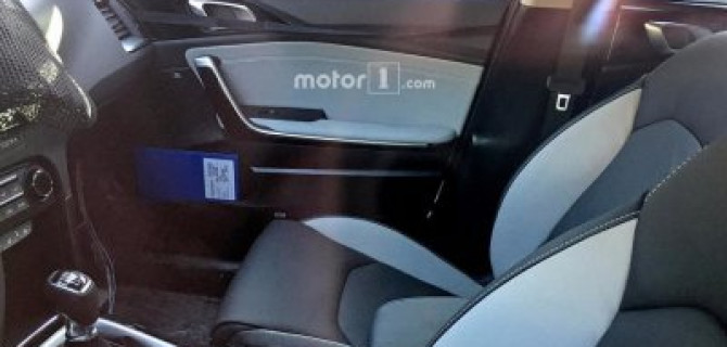 В Сеть выложили фото салона нового поколения KIA Ceed