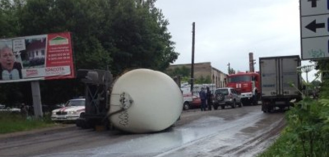 Женщина погибла в ДТП с цистерной в Ленобласти