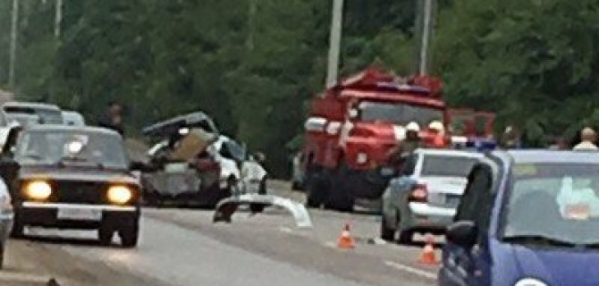 В Воронеже в результате выезда на встречку погибли двое молодых людей