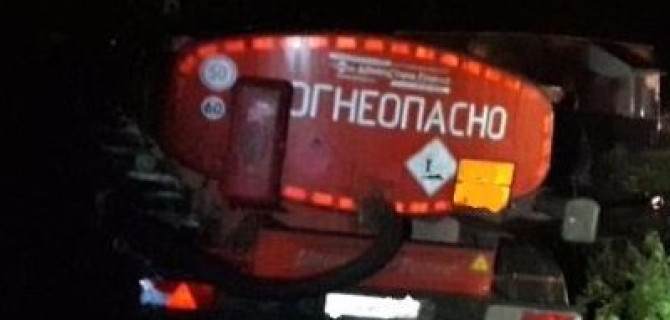 В Башкирии сгорели два "Камаза" - манипулятор и бензовоз