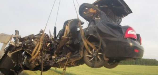 В страшном ДТП с фурой под Тюменью погибла семья из четырех человек