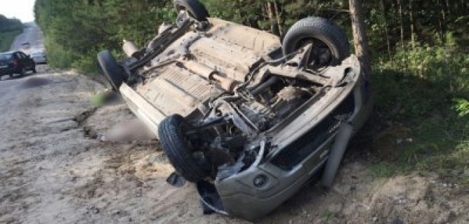 Три молодых человека погибли при опрокидывании автомобиля в Томском районе