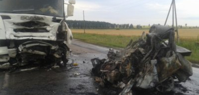 После ДТП с фурой в Абдулинском районе водитель легковушки сгорел в машине