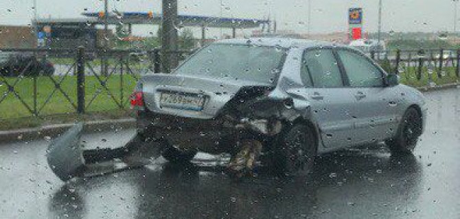 В тройном ДТП в Петербурге пострадали две женщины