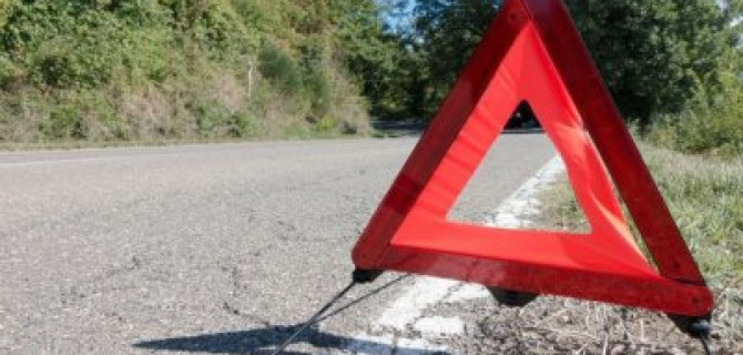 Мотоциклист погиб в тройном ДТП в Ростовской области