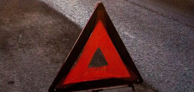 В Воронежской области машина врезалась в столб: погибла девушка