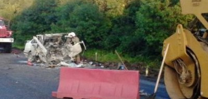 Под Орлом водитель иномарки погиб, врезавшись в каток