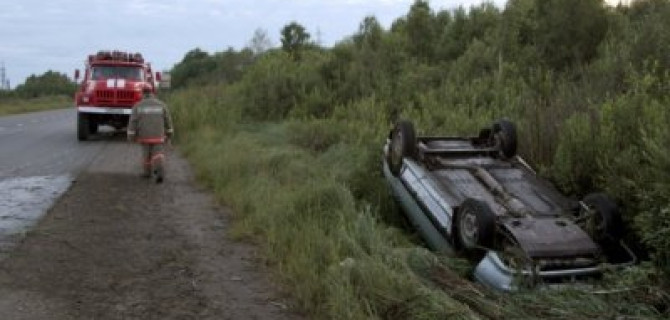 Две женщины погибли в опрокинувшейся машине под Саратовом