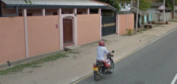 Российская семейная пара, путешествовавшая по Шри-Ланке на мотоцикле, погибла в результате ДТП с автобусом