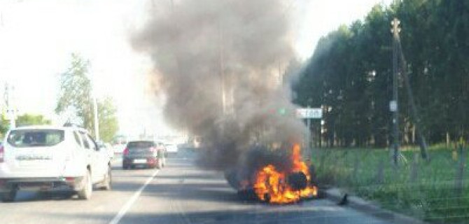 В Иванове мотоциклист чудом успел спрыгнуть с загоревшегося мотоцикла