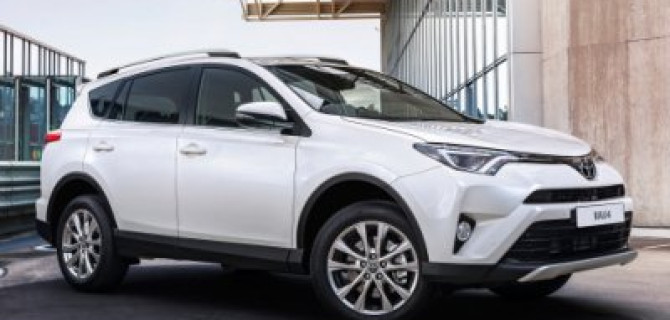 Toyota Camry и RAV4 теперь можно приобрести дешевле по госпрограммам «Первый автомобиль» и «Семейный автомобиль»