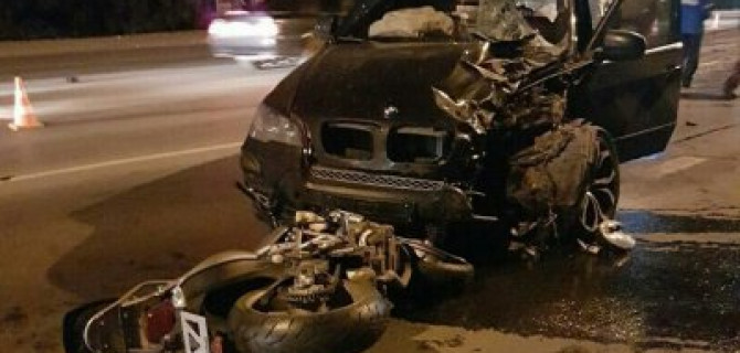 В Барнауле при столкновении с иномаркой погиб мотоциклист