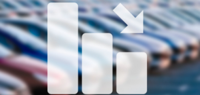 Рынок авто с пробегом в России снова падает