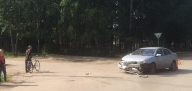 В Сыктывкаре в ДТП пострадала семилетняя девочка