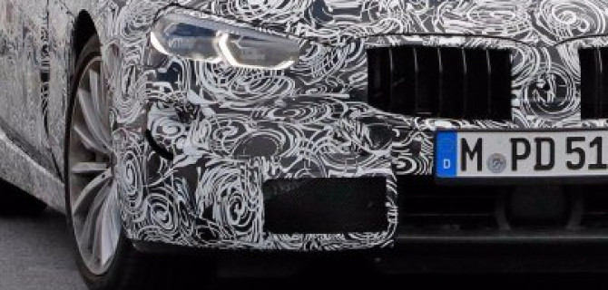 Шпионские фотографии BMW 8 Series "засветили" оптику нового купе