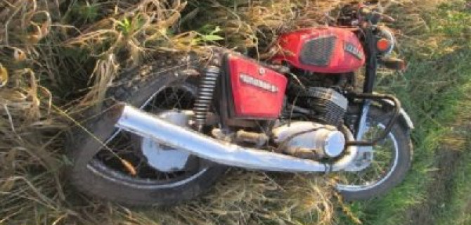 Пьяный автомобилист сбил мотоцикл в Рязанской области: погиб подросток