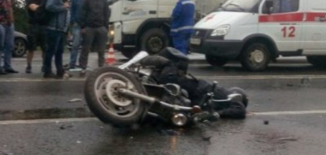 Мотоциклист с пассажиром погибли в ДТП в Гатчинском районе Ленобласти