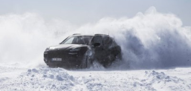 Видео с новым Porsche Cayenne выложили не дожидаясь премьеры