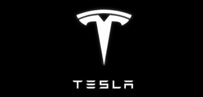 В Tesla возникли разногласия из-за системы автопилота