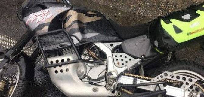 Автомобиль насмерть переехал упавшего мотоциклиста в Тверской области