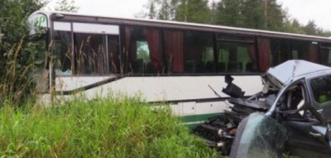 Во Владимирской области в ДТП с автобусом погиб человек