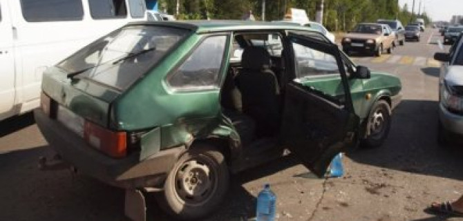 2-недельный малыш вылетел в ДТП из окна машины в Магнитогорске