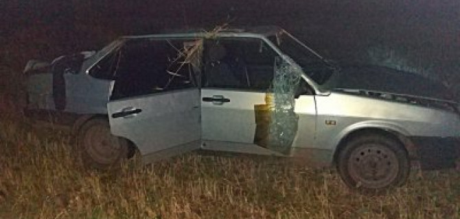 В Башкирии автомобиль насмерть сбил женщину и опрокинулся в кювет