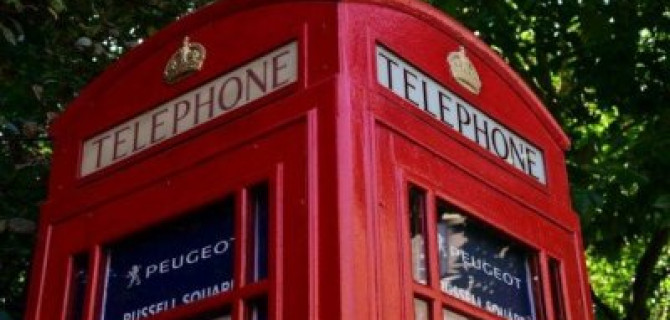 Peugeot открыл дилерский центр в лондонской телефонной будке