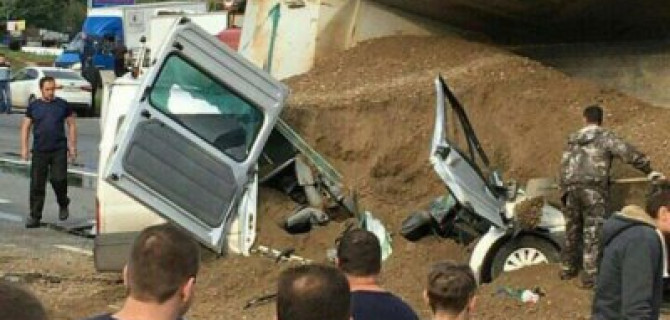 Два человека погибли при столкновении 6 автомобилей во Владимире