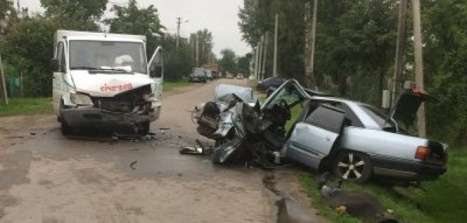Водитель Audi погиб в лобовом ДТП в Калининградской области