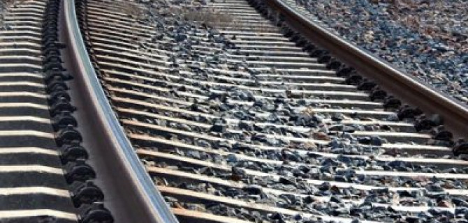 Водитель автомобиля погиб в ДТП с тепловозом в Подмосковье