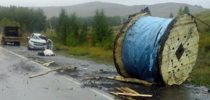 В Башкирии выпавший из фуры груз убил водителя «Лады Гранты»