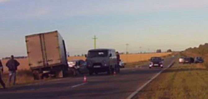 Два человека погибли в ДТП с грузовиком под Ульяновском