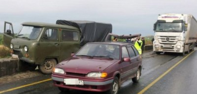 Два человека пострадали в тройном ДТП на М-7 в Чувашии